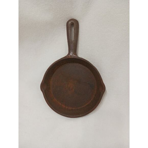 6" Cast IRON EGG Fryer Skillet Seasoned GREAT for Home Or Camping ANTIQUE Vntg - Picture 6 of 11